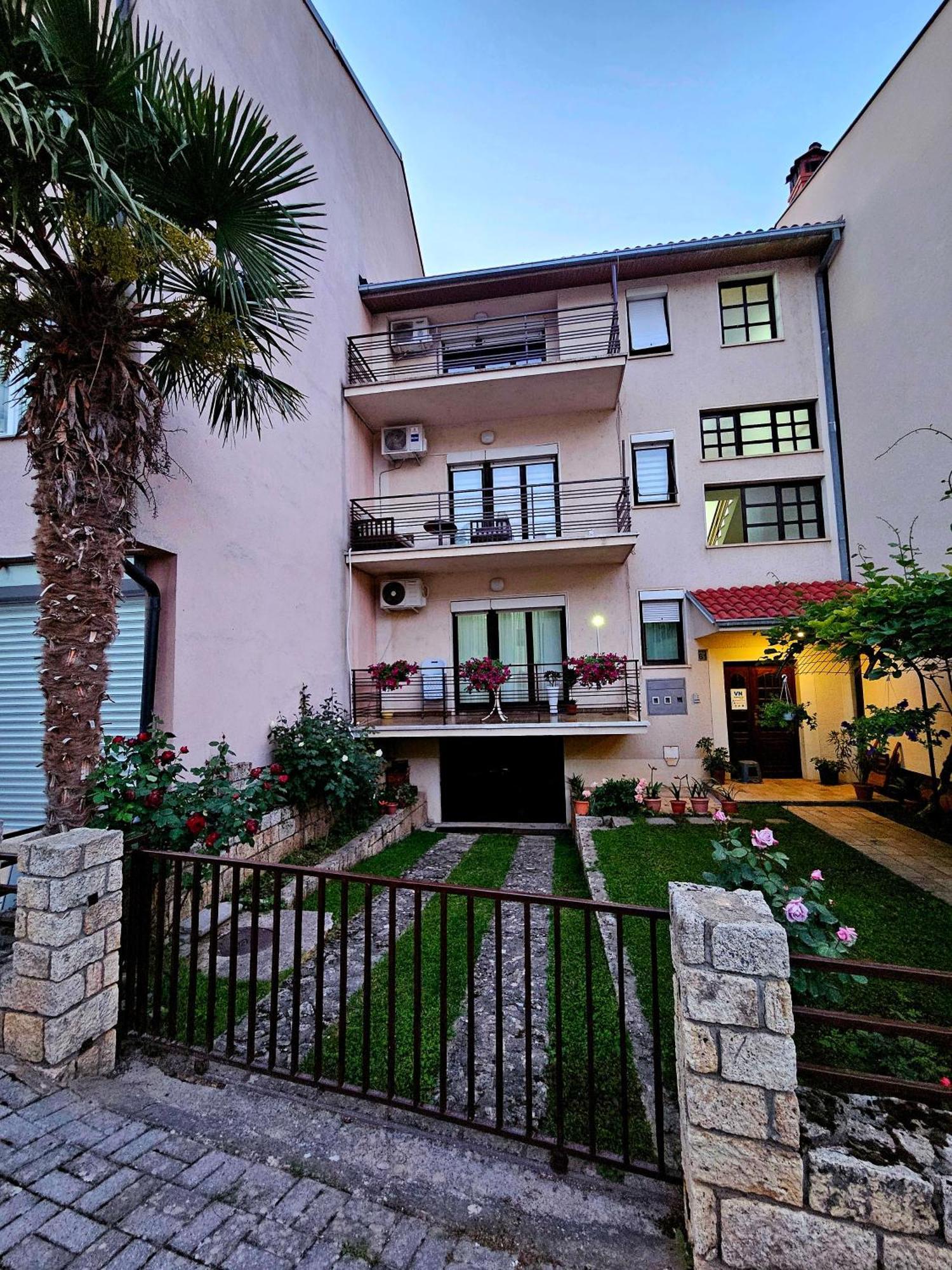 Vn Apartments Охрид Екстериор снимка